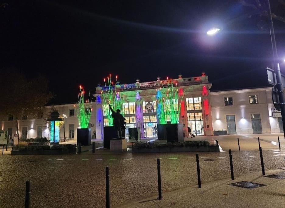 Agreable Appartement T2 Centre Ville Valence  Exterior foto